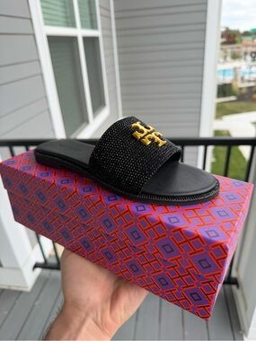 Tory Burch black sandals Size 7
